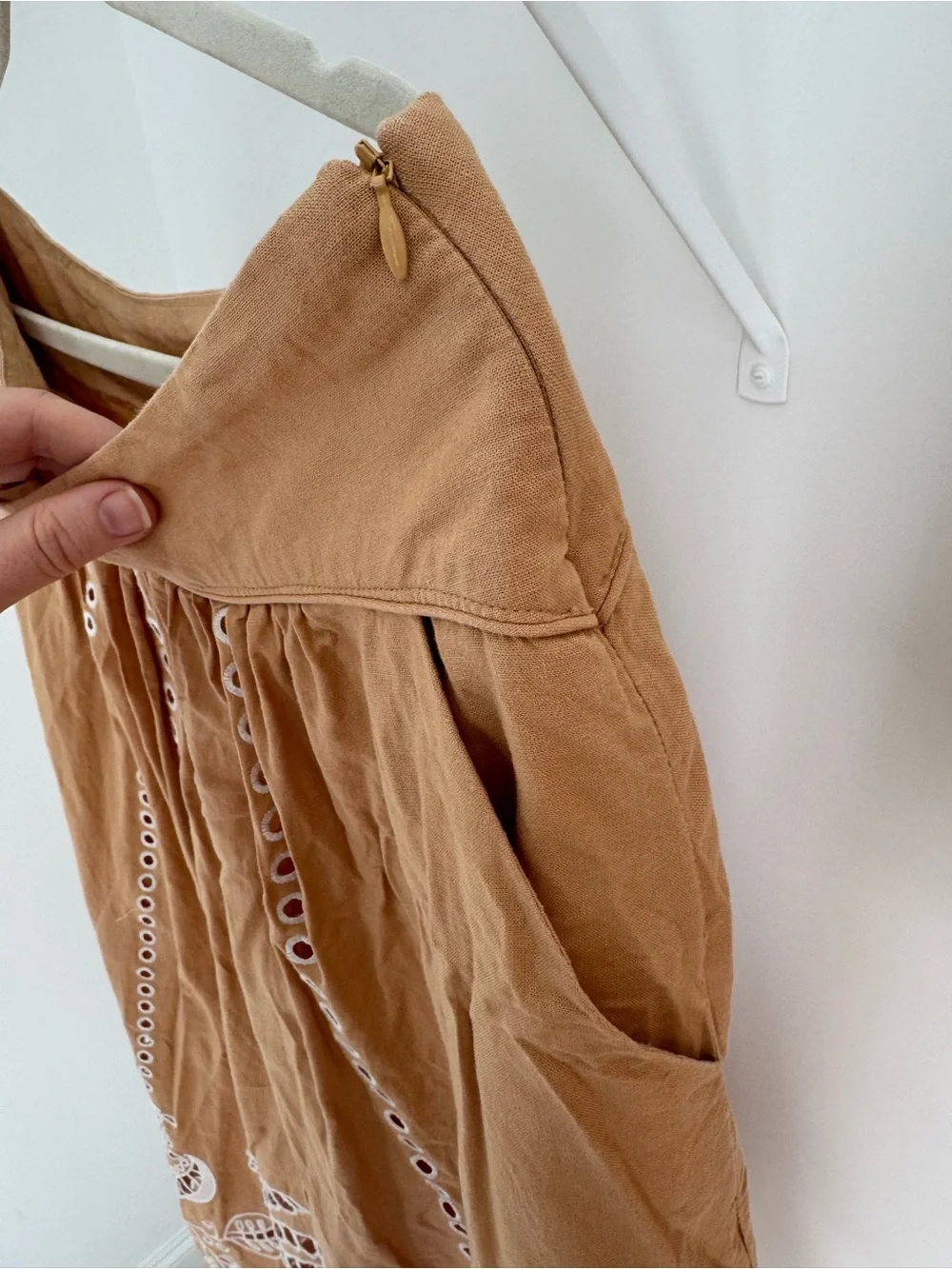 NWOT FARM Rio Tan Embroidered Cotton Skirt Set with White Eyelet - Picture 11 of 13